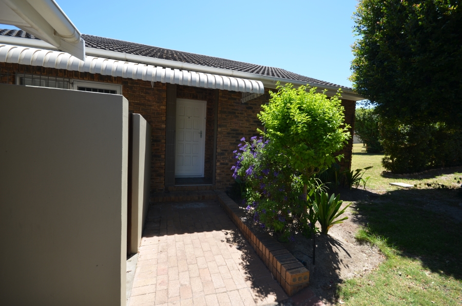 2 Bedroom Property for Sale in Kenridge Western Cape
